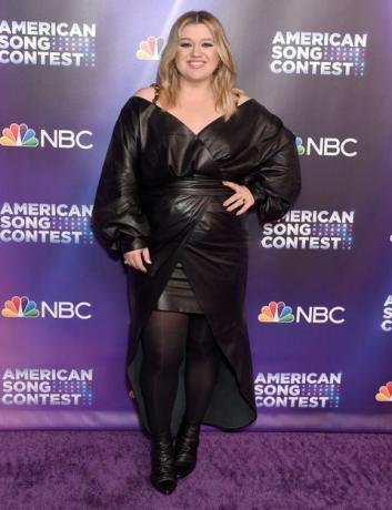 kelly clarkson amerikansk sangkonkurranse i skinnkjole