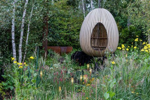 the yeo valley organic garden designet av tom massey, støttet av sarah mead sponset av yeo valley organic show garden rhs chelsea flower show 2021 stand nr 323