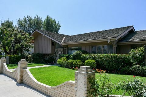 Brady Bunch house