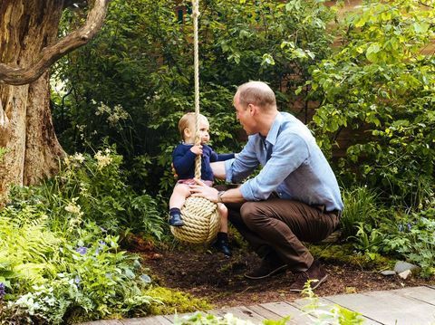 Kate Middleton gir prins George, prinsesse Charlotte og prins Louise privat omvisning i Back to Nature garden