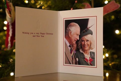 king charles gir ut første offisielle julekort som monark