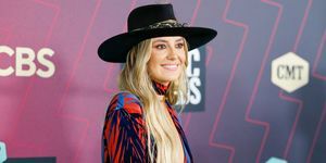 lainey wilson på cmt music awards