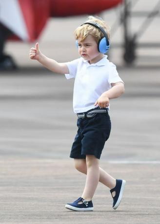 Prins George tar en helikoptertur