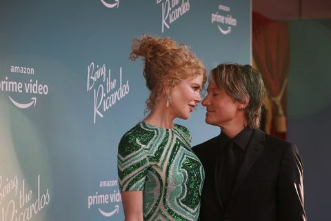 sydney, australia 15. desember nicole kidman og keith urban deltar på den australske premieren for å være ricardos på hayden orpheum Picture palace den 15. desember 2021 i sydney, australia foto av lisa maree williamsgetty images deltar på den australske premieren på å være ricardos ved hayden orpheum picture palace 15. desember 2021 i sydney, australia foto av lisa maree williamsgetty Bilder