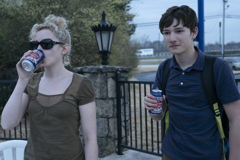 ozark l til r julia garner som ruth langmore, skylar gaertner som jonah byrde i episode 401 av ozark cr steve dietlnetflix © 2022