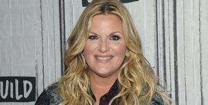 trisha yearwood maskert sangertre