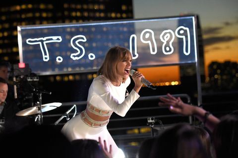 new york, ny 27. oktober taylor swift opptrer under sin hemmelige sesjon i 1989 med iheartradio 27. oktober 2014 i new york city foto av kevin mazurtasgetty images for tas