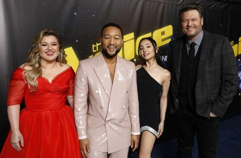 stemmen live finaleopptredener episode 2119a avbildet l r kelly clarkson, john legend, ariana grande, blake shelton foto av trae pattonnbcnbcu fotobank via getty images