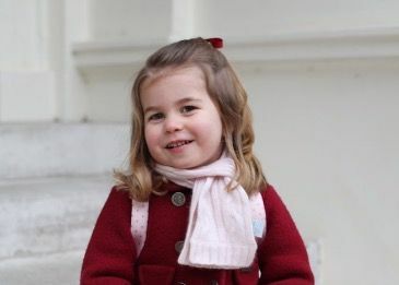 Princess Charlotte barnehage bilder-bilder utgitt på Charlotte første dag på The Willcocks Nursery School