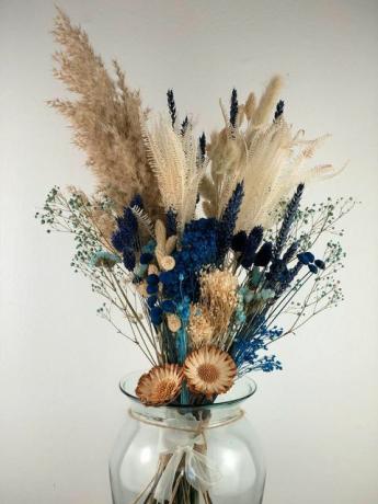 tørket blomsterarrangement, £1499, etsy﻿