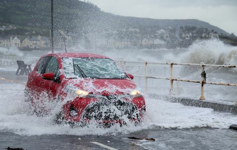 BRITAIN-NIRELAND-VÆRET-STORM-DIANA