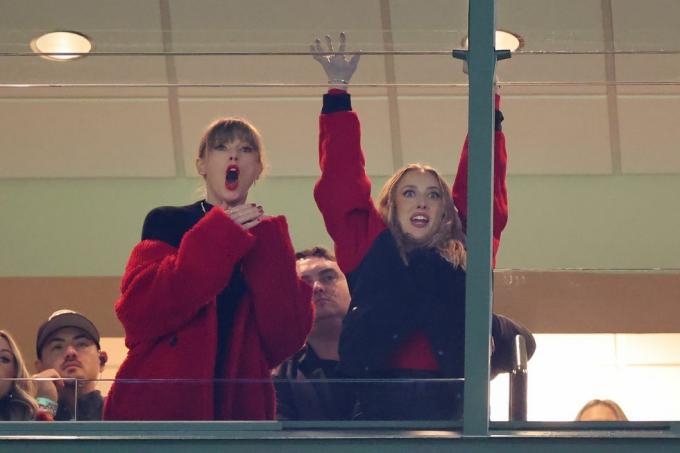 Leppelesere tror Taylor Swift ropte "Come on Trav!" Under Chiefs Game