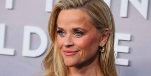 los angeles, california 13. april reese witherspoon deltar på apple tv det siste han fortalte meg premiere på regency bruin teater 13. april 2023 i los angeles, california foto av leon bennettgetty Bilder