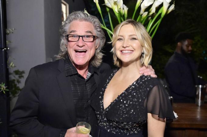 beverly hills, ca. november 07 kurt russel l kat hudson delta på michael kors middag for å feire kate hudson og verdens matprogram 7. november 2018 i Beverly Hills, California foto av stefanie keenangetty bilder for michael kors