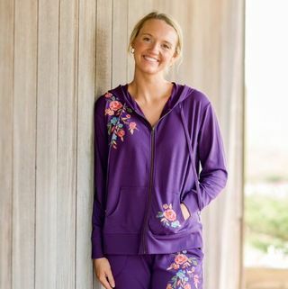 Pioneer Woman French Terry hettegenser med broderi, aubergine