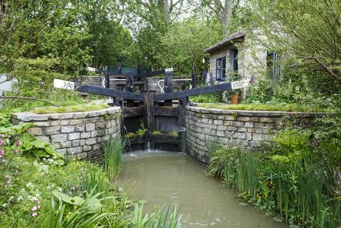 Kate Middleton gir prins George, prinsesse Charlotte og prins Louise privat omvisning i Back to Nature garden