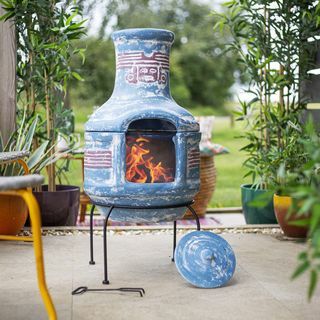 Yaku todelt leire chiminea og grill