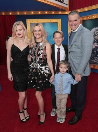 reese witherspoon make jim toth kids